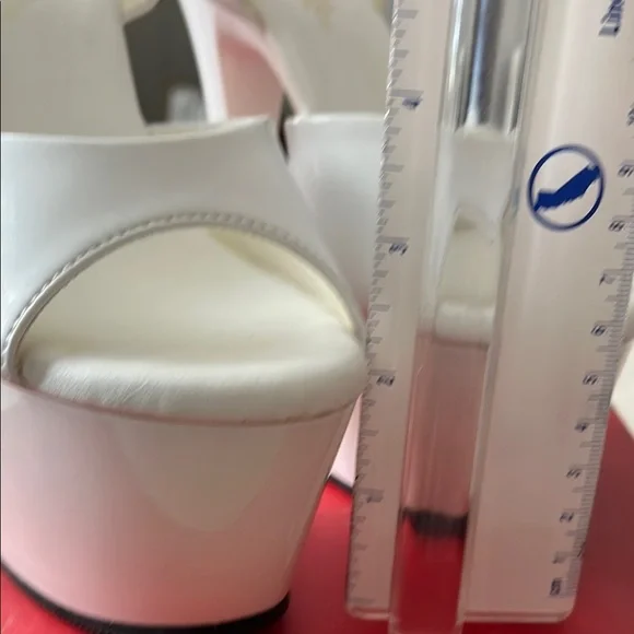 Pleaser Elegant White Platform Sandals Size 7M - Picture 4 of 6